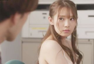 Cô giáo nóng bỏng bị uy hiếp bởi học sinh đầy cám dỗ