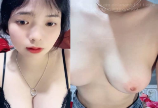 Vẻ đẹp teen Việt hút hồn với body nóng bỏng gây sốt